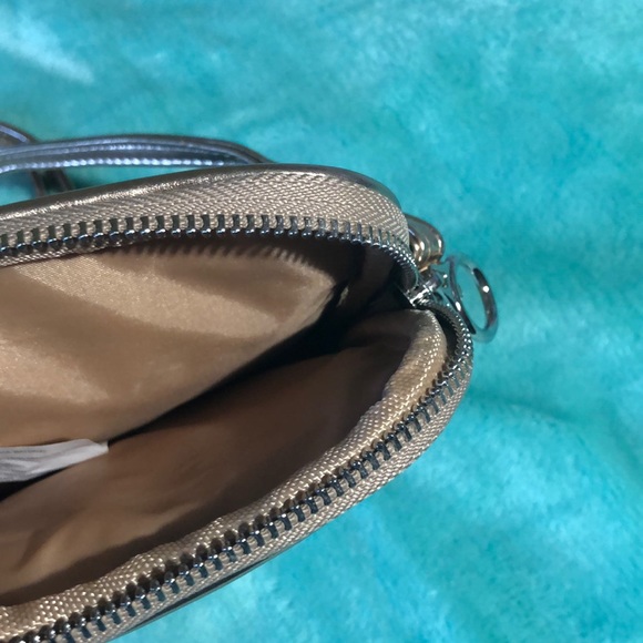 GOLDEN BAG- Shiny and new!! - Picture 3 of 5